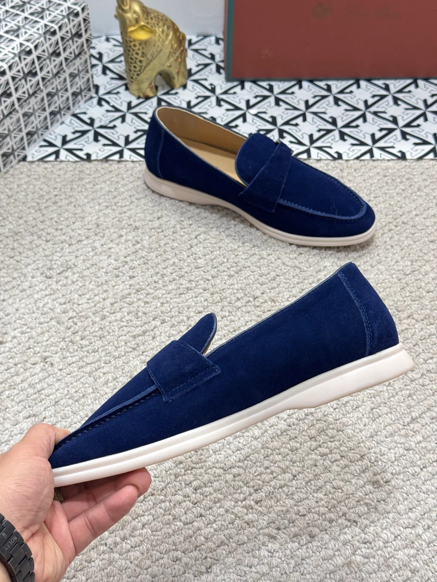 Men's men's shoes 💰380 [New model] 🍓🍓Loro Piana - LP couple model. The new moccasins are made of water-repellent treated suede uppers with rubber soles, a classic. The complex craftsmanship and meticulous structure make the shoes light and soft, allowing you to walk comfortably and freely. Perfect for wearing at the beach or out in the water during the summer. Size: 35-44 (45 customized MH)